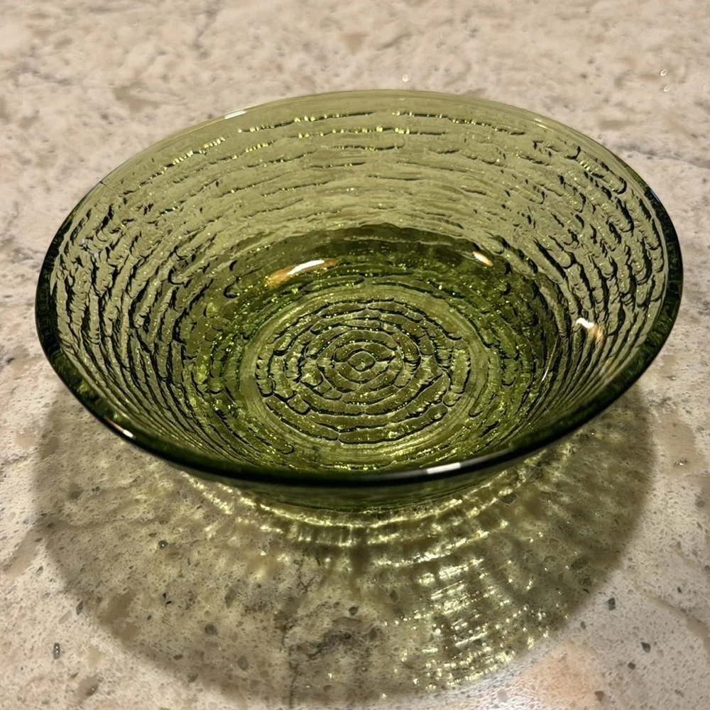 SET of 2 EA.~VINTAGE~ANCHOR HOCKING~AVOCADO GREEN~GLASS SORENO~SALAD BOWLS~G11